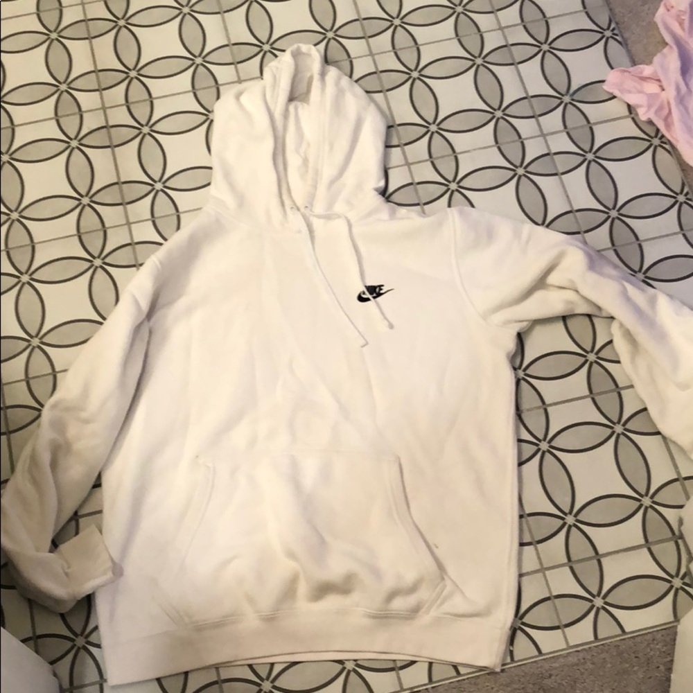 nike sweatshirt